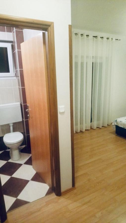 Apartmani Niko 1 Radovin Luaran gambar