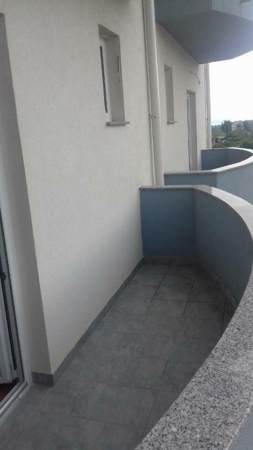 Apartmani Niko 1 Radovin Luaran gambar