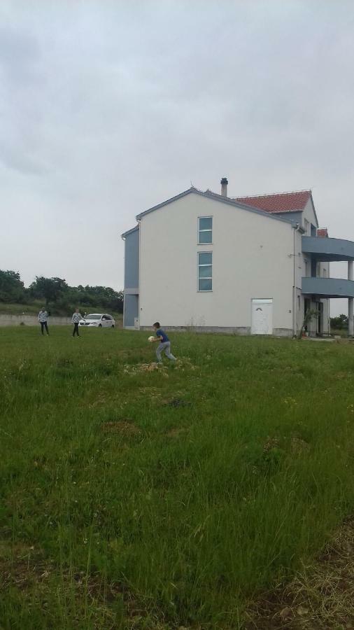 Apartmani Niko 1 Radovin Luaran gambar